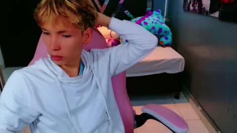 Snapshot of park_jimin1 chatting on September 20, 12:06 pm park_jimin1 online show from September 20, 12:06 pm