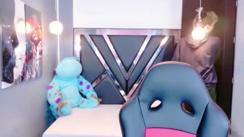 park_jimin1 online show from January 8, 12:51 pm