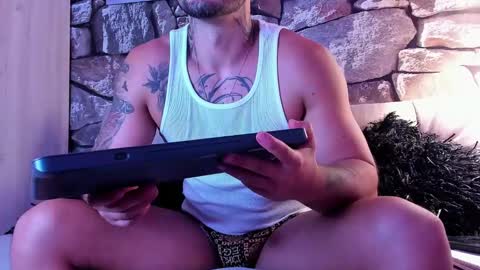 parker lavine online show from December 31, 4:49 am