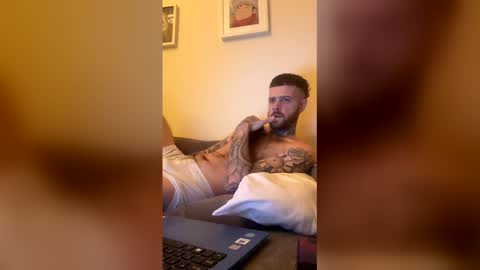 parkertom525 online show from April 23, 8:22 pm