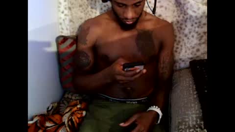 Snapshot of parlay0028 chatting on December 5, 1:03 am Parlay tellio online show from December 5, 1:03 am