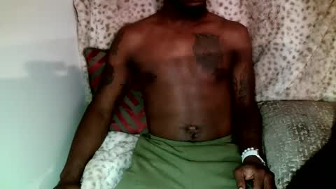 Snapshot of parlaytellio chatting on December 26, 6:01 pm Parlay Tellio online show from December 26, 6:01 pm