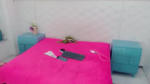 party_fre_girl online show from November 9, 3:38 am