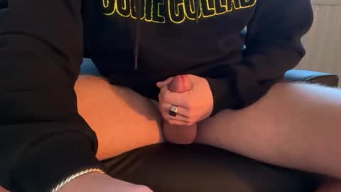 Snapshot of pascal192 chatting on December 4, 2:59 pm pascal192 online show from December 4, 2:59 pm