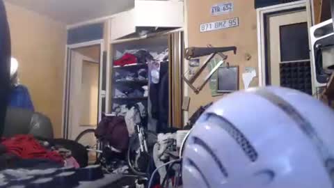 Snapshot of pascal88881 chatting on October 18, 8:42 pm pascal88881 online show from October 18, 8:42 pm