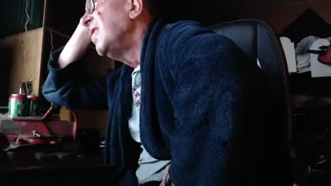 Snapshot of pascal88881 chatting on November 1, 9:11 am pascal88881 online show from November 1, 9:11 am