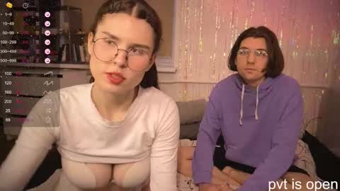 Snapshot of passiondesire_ chatting on February 8, 2:42 pm Zoe online show from February 8, 2:42 pm