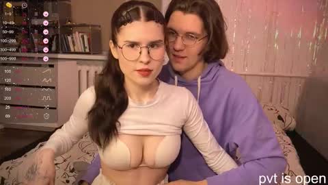 Snapshot of passiondesire_ chatting on February 11, 3:39 pm Zoe online show from February 11, 3:39 pm