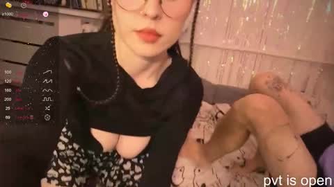 Snapshot of passiondesire_ chatting on February 13, 3:30 pm Zoe online show from February 13, 3:30 pm