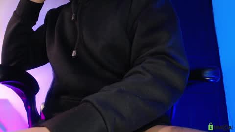 pato_lavida_ online show from April 13, 4:29 am