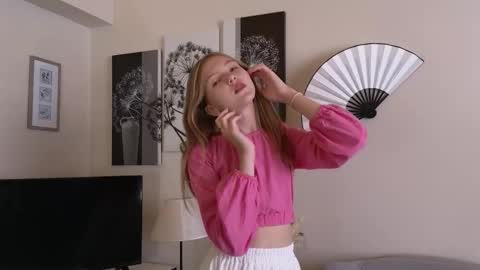 Vicki online show from September 13, 10:48 am