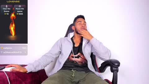 Snapshot of patrick_hot69 chatting on January 25, 4:45 am patrick_hot69 online show from January 25, 4:45 am