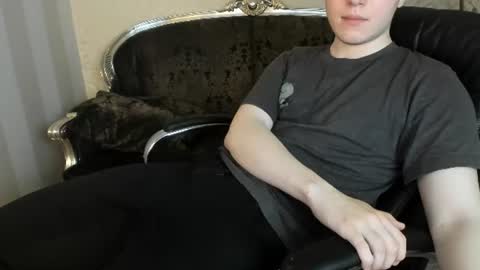 Snapshot of patrickbevy chatting on June 26, 7:35 am Patrick online show from June 26, 7:35 am