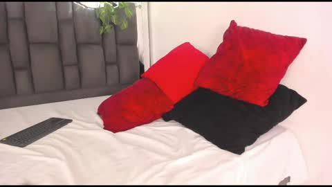 Snapshot of patriick_miller chatting on February 18, 3:30 pm patriick_miller online show from February 18, 3:30 pm