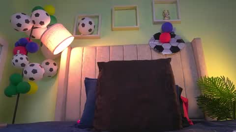 Snapshot of patty_m chatting on June 24, 11:31 am patty online show from June 24, 11:31 am