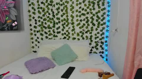 paulina online show from September 19, 2:46 am