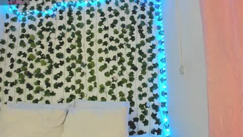 Snapshot of pau_delima__ chatting on October 21, 5:35 pm paulina online show from October 21, 5:35 pm