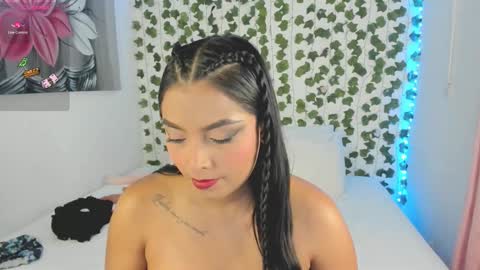 Snapshot of pau_delima__ chatting on November 29, 8:34 pm paulina online show from November 29, 8:34 pm