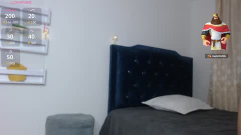 Snapshot of pau_heart chatting on January 30, 1:11 am Paulina online show from January 30, 1:11 am