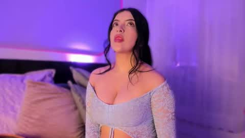 Snapshot of pau_rios chatting on February 27, 7:58 pm pau_rios online show from February 27, 7:58 pm