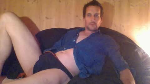 paueriwan online show from November 18, 10:03 pm