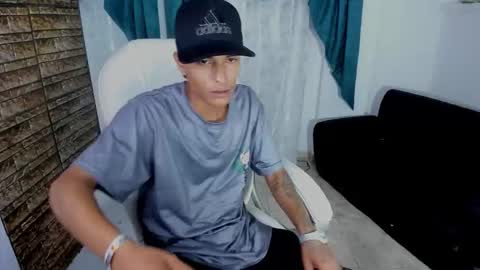 Snapshot of paul_booy chatting on October 30, 2:57 am Paul online show from October 30, 2:57 am