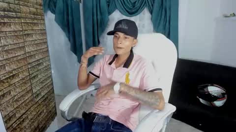 Snapshot of paul_booy chatting on November 2, 4:04 am Paul online show from November 2, 4:04 am