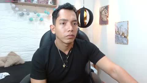 Snapshot of paul_cros chatting on June 16, 11:24 am paul_cros online show from June 16, 11:24 am