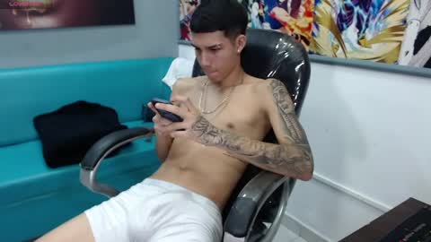 Snapshot of paul_ponce chatting on June 3, 2:08 pm PAUL online show from June 3, 2:08 pm