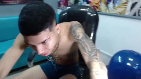 Snapshot of paul_ponce chatting on June 5, 12:44 pm PAUL online show from June 5, 12:44 pm