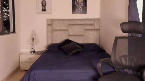 PAUL ROGER online show from October 7, 1:03 am