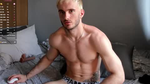 Snapshot of paul_rubini chatting on February 5, 2:27 am Paul online show from February 5, 2:27 am