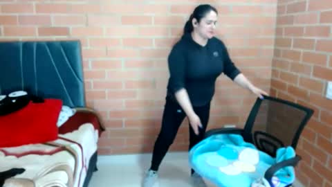 Snapshot of paula__117 chatting on May 31, 1:25 am paula__117 online show from May 31, 1:25 am