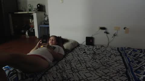 Snapshot of paula_torrez chatting on May 1, 3:22 am paula_torrez online show from May 1, 3:22 am