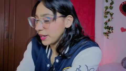 Paula  online show from May 15, 6:09 am