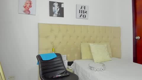 Snapshot of paulcreewx chatting on February 13, 12:32 pm paul online show from February 13, 12:32 pm