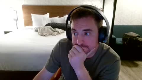 pauldemonte online show from April 6, 4:32 am