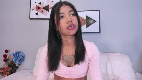 Pau online show from June 2, 12:18 pm