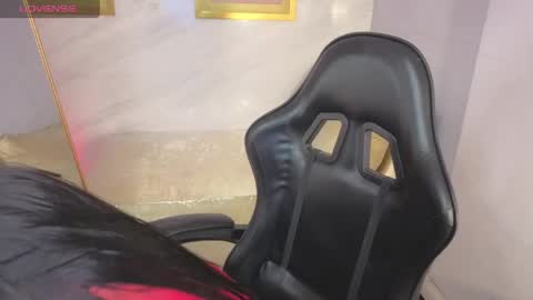 Live 800am 200pm COLOMBIAN HOUR online show from April 25, 1:25 pm