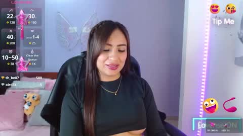 Snapshot of paulina_galvis2700 chatting on December 23, 3:23 pm paulina online show from December 23, 3:23 pm