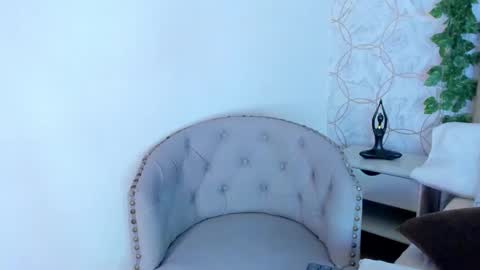 Snapshot of paulina_lux chatting on February 4, 1:50 pm paulina lux online show from February 4, 1:50 pm