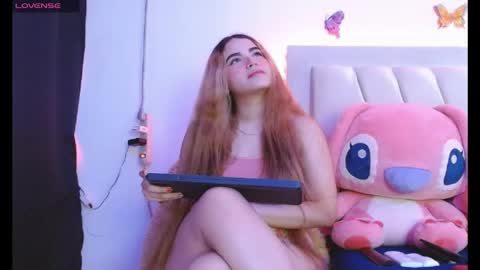 Pau online show from May 26, 4:30 am