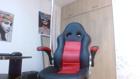 Paulina Rubio online show from January 7, 10:19 pm