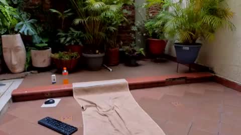 Snapshot of paulina_sodi chatting on May 7, 8:03 pm Paulina online show from May 7, 8:03 pm