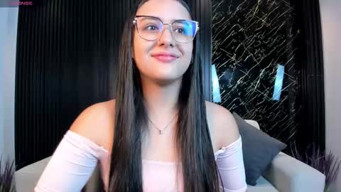 Snapshot of paulina_sweett chatting on November 8, 12:05 pm Paulina online show from November 8, 12:05 pm