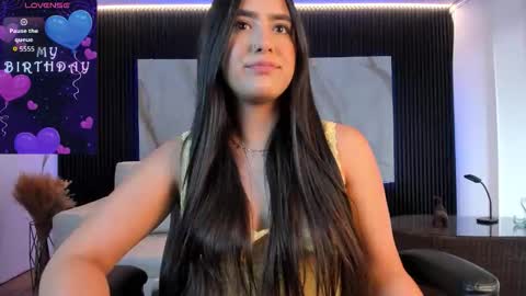 Snapshot of paulina_sweett chatting on November 24, 1:33 pm Paulina online show from November 24, 1:33 pm