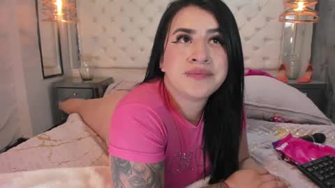 paulinabelen21 online show from March 12, 9:34 am