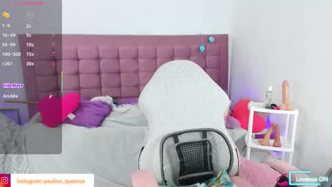 paulinaqueenss online show from October 4, 6:44 am