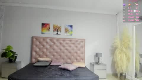 PaulinaSaennz online show from March 29, 2:39 pm