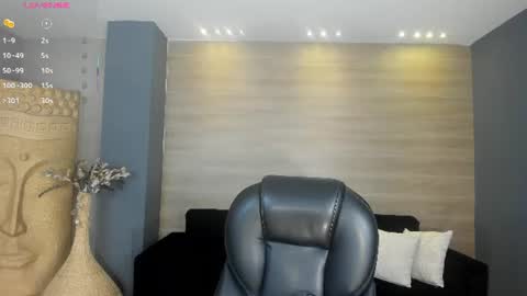Paulina Santos  online show from June 25, 7:07 pm